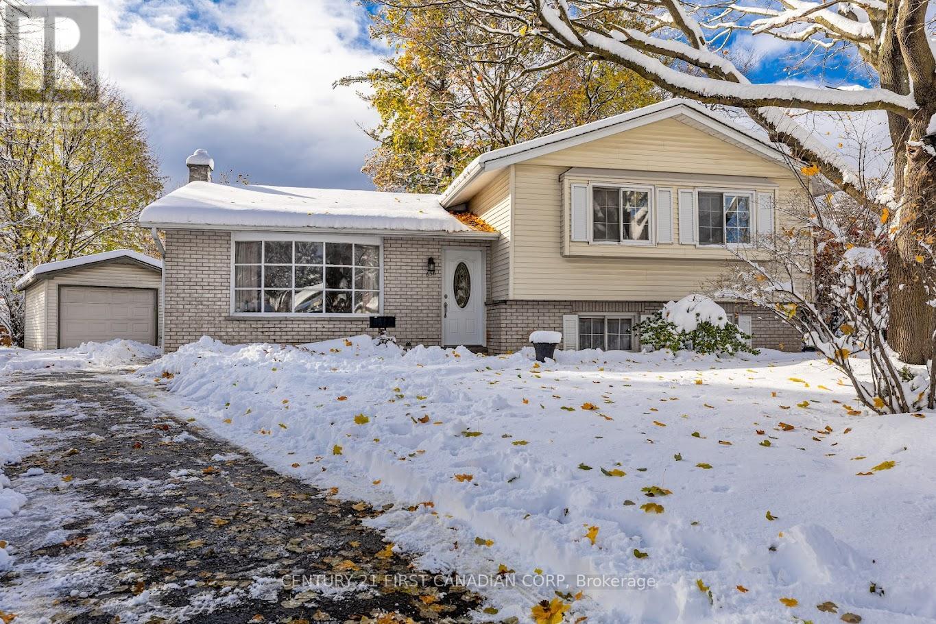 636 GLENGYLE CRESCENT, London North, Ontario