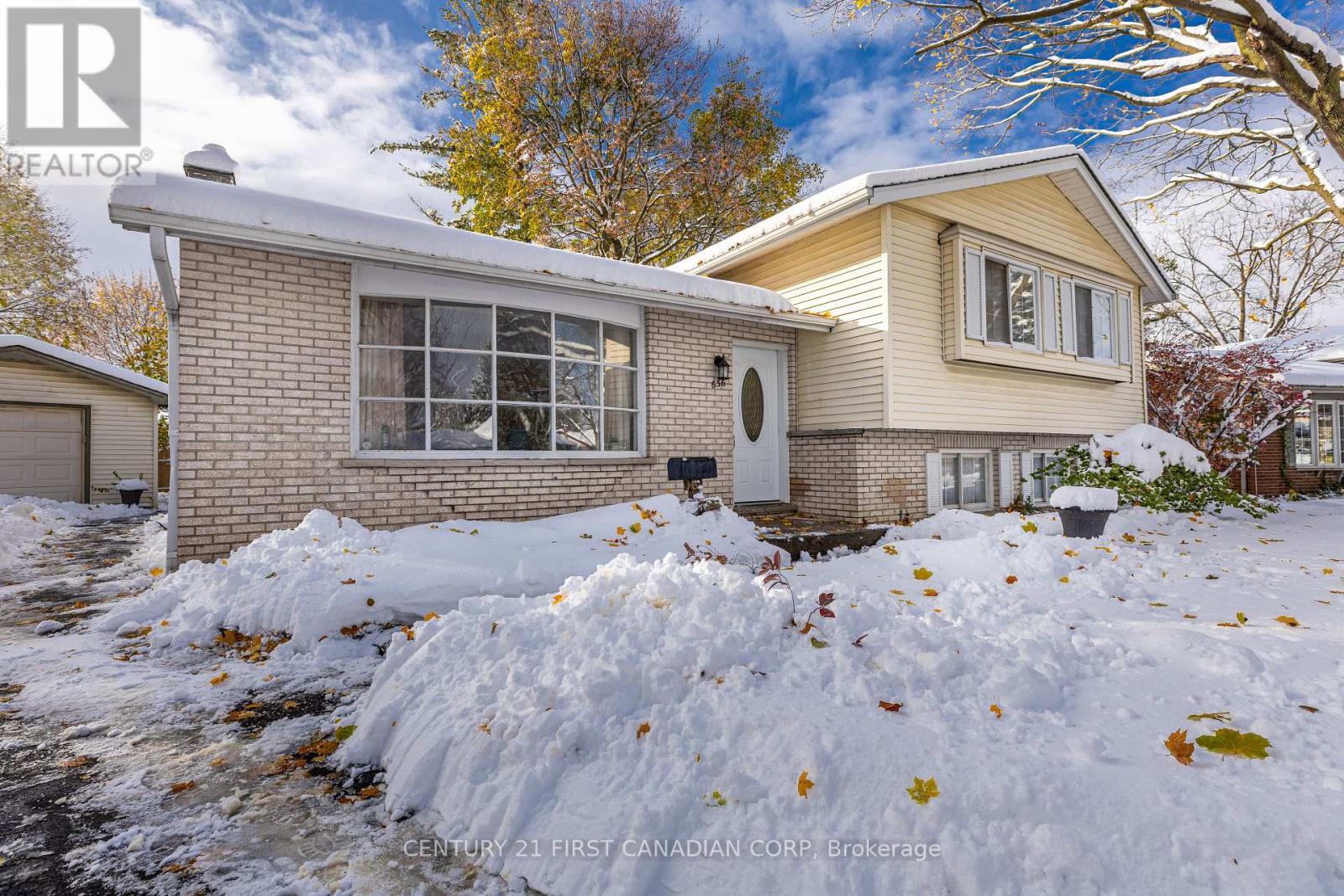 636 Glengyle Crescent, London North, Ontario  N5X 1X7 - Photo 5 - X12535056