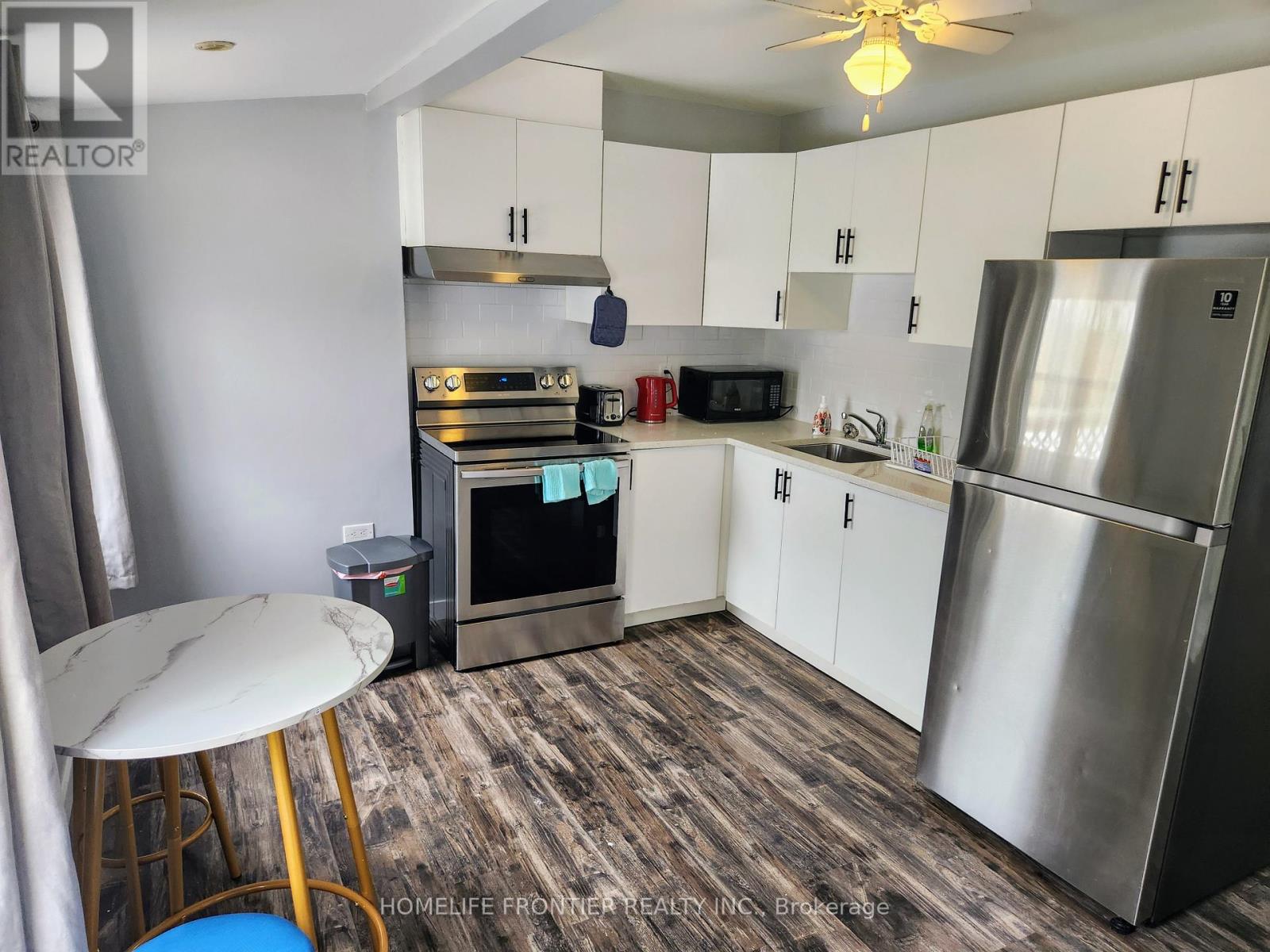 27 Beech Street, Ajax, Ontario  L1S 1W2 - Photo 3 - E12514920