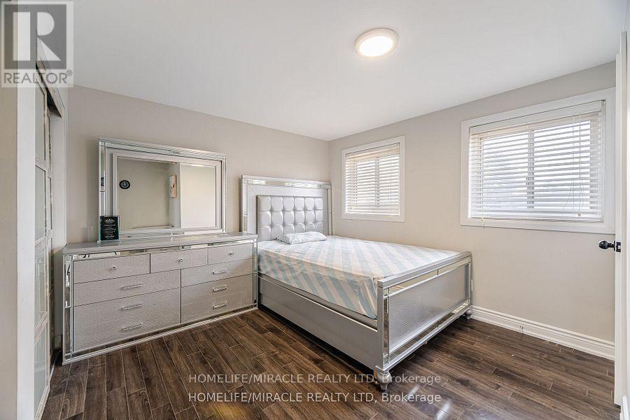 345 Silverstone Drive, Toronto, Ontario  M9V 3J8 - Photo 18 - W12374004