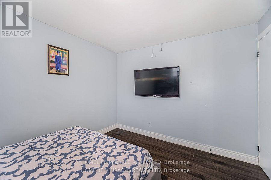 345 Silverstone Drive, Toronto, Ontario  M9V 3J8 - Photo 24 - W12374004