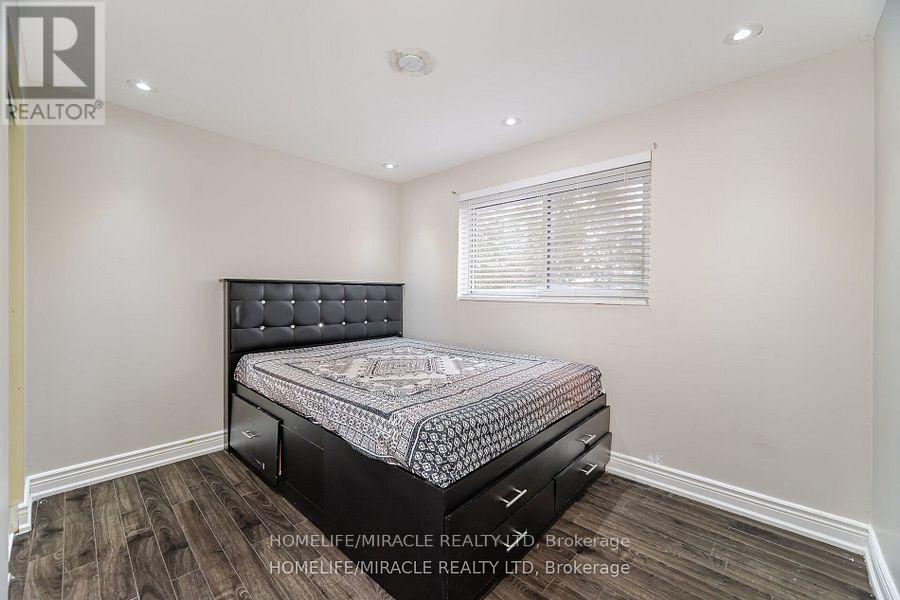 345 Silverstone Drive, Toronto, Ontario  M9V 3J8 - Photo 25 - W12374004