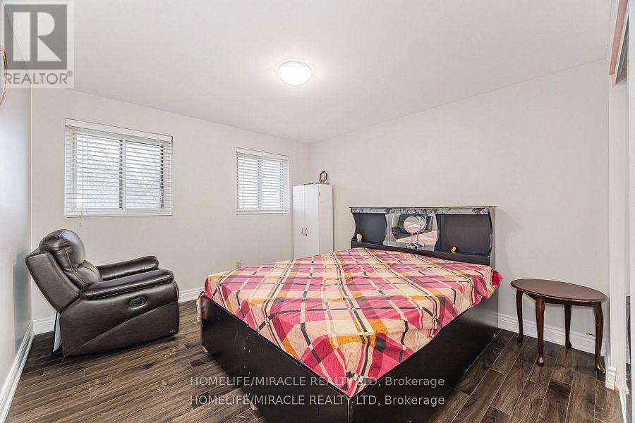 345 Silverstone Drive, Toronto, Ontario  M9V 3J8 - Photo 27 - W12374004