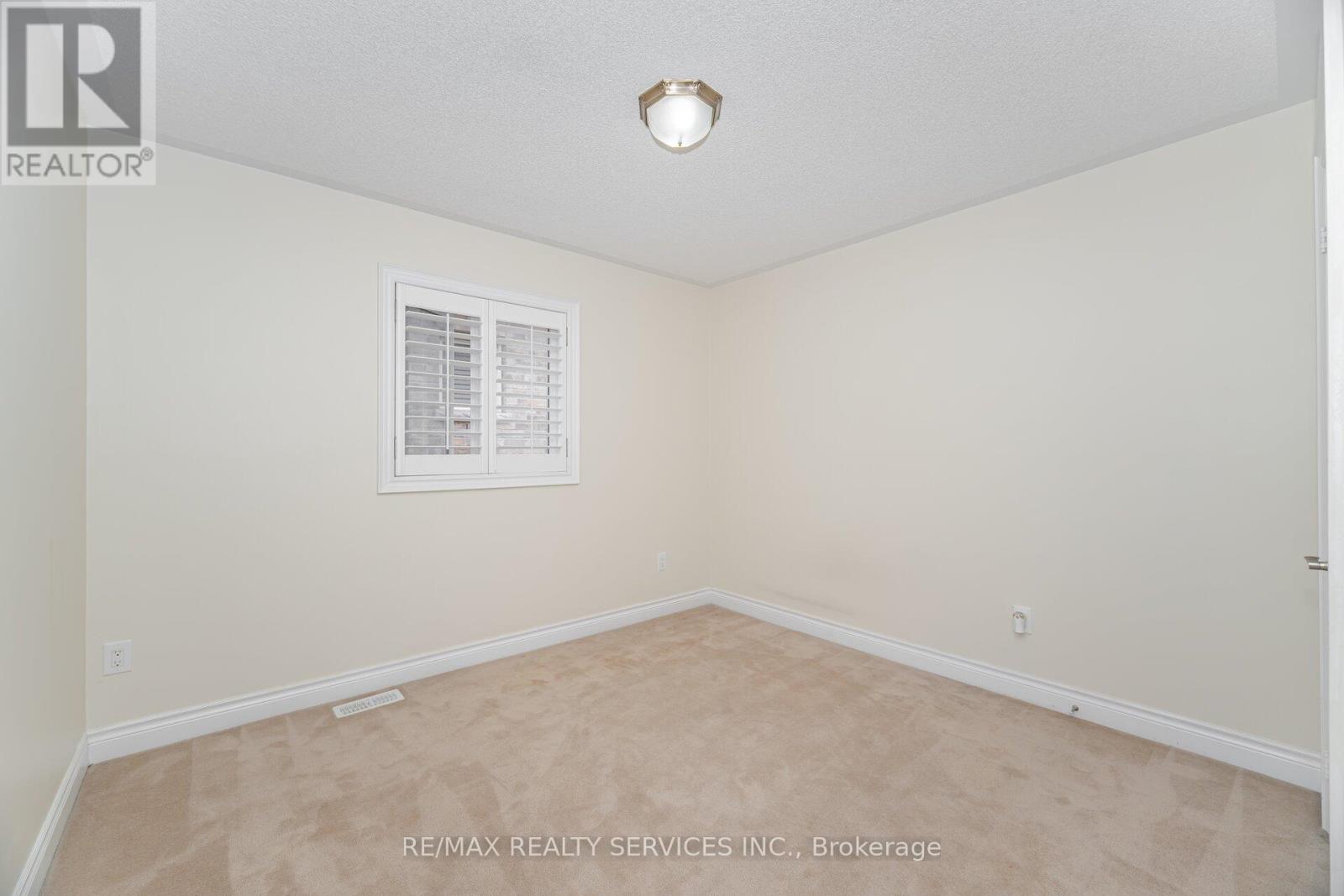 6 Beacon Hill Drive, Brampton, Ontario L6X 0V6 - Photo 37 - W12506636