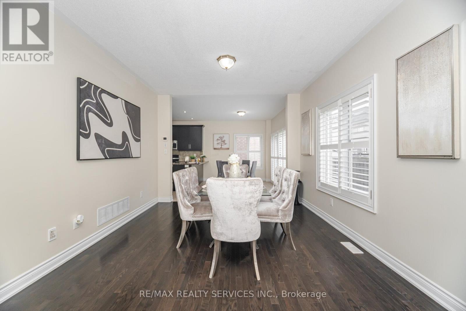 6 Beacon Hill Drive, Brampton, Ontario L6X 0V6 - Photo 17 - W12506636