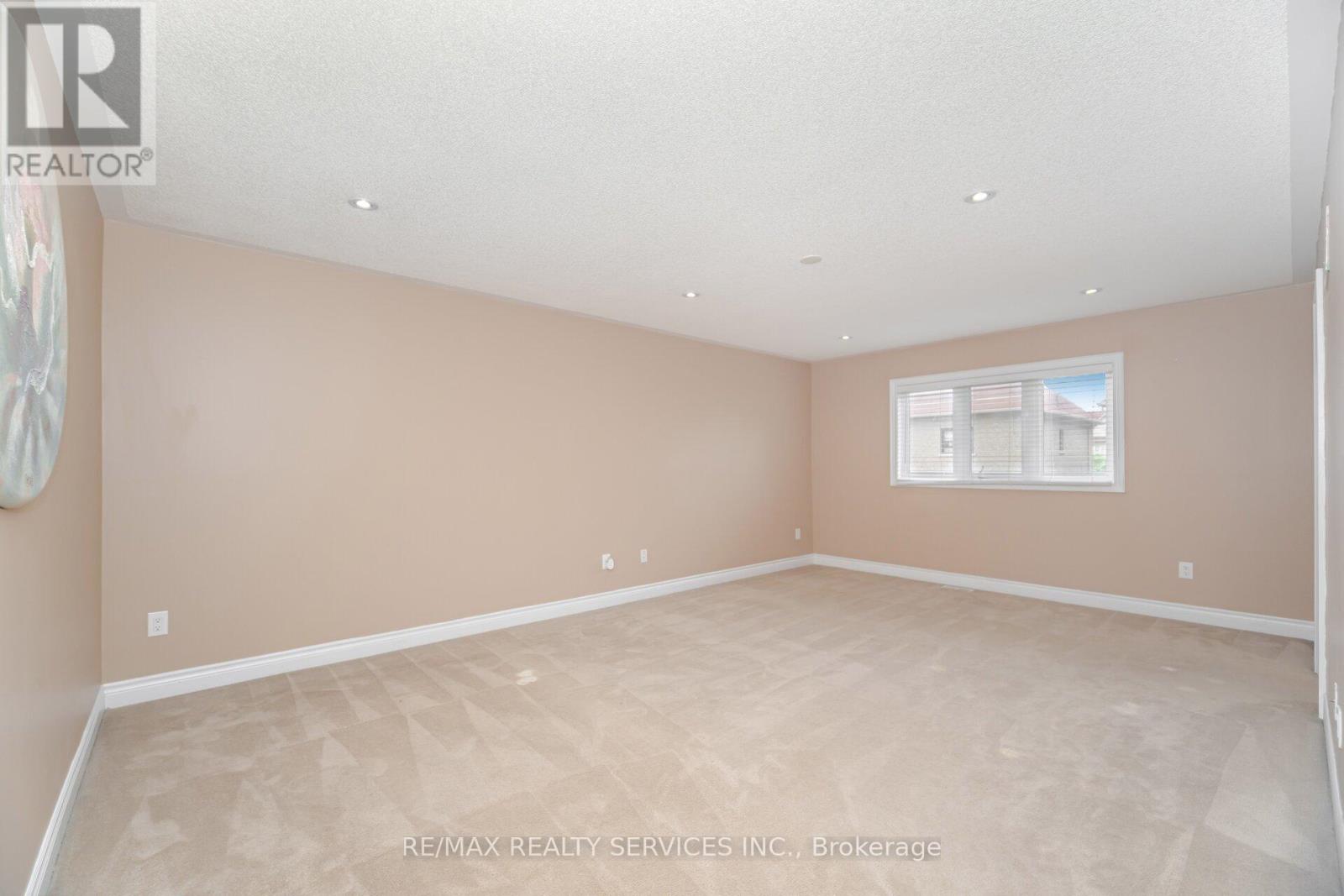 6 Beacon Hill Drive, Brampton, Ontario L6X 0V6 - Photo 28 - W12506636