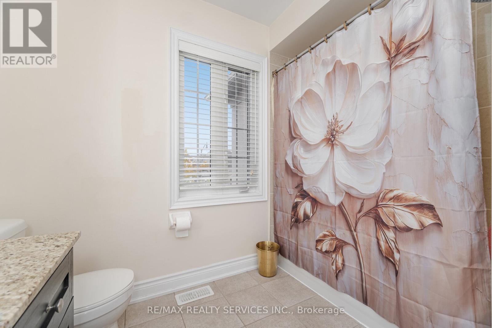 6 Beacon Hill Drive, Brampton, Ontario L6X 0V6 - Photo 45 - W12506636