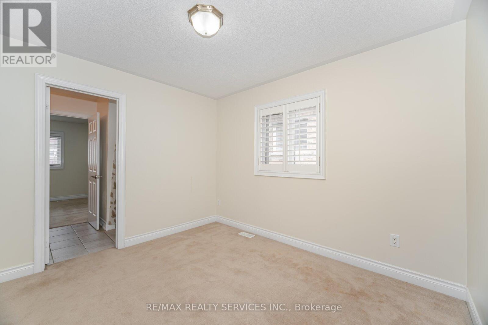 6 Beacon Hill Drive, Brampton, Ontario L6X 0V6 - Photo 38 - W12506636