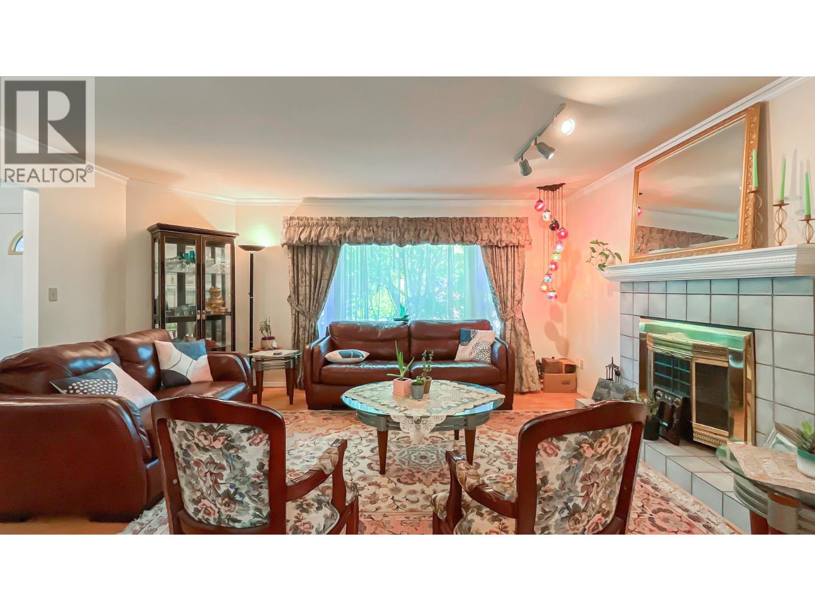 3651 Garibaldi Drive, North Vancouver, British Columbia  V7H 2W2 - Photo 4 - R3051411