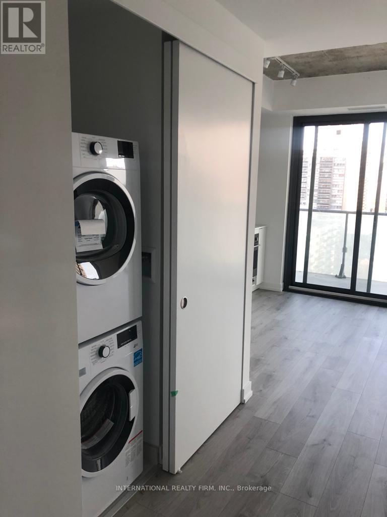 1504 - 161 Roehampton Avenue, Toronto, Ontario  M4P 1P9 - Photo 14 - C12535042