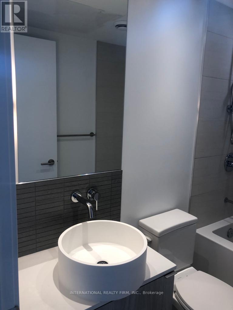 1504 - 161 Roehampton Avenue, Toronto, Ontario  M4P 1P9 - Photo 15 - C12535042