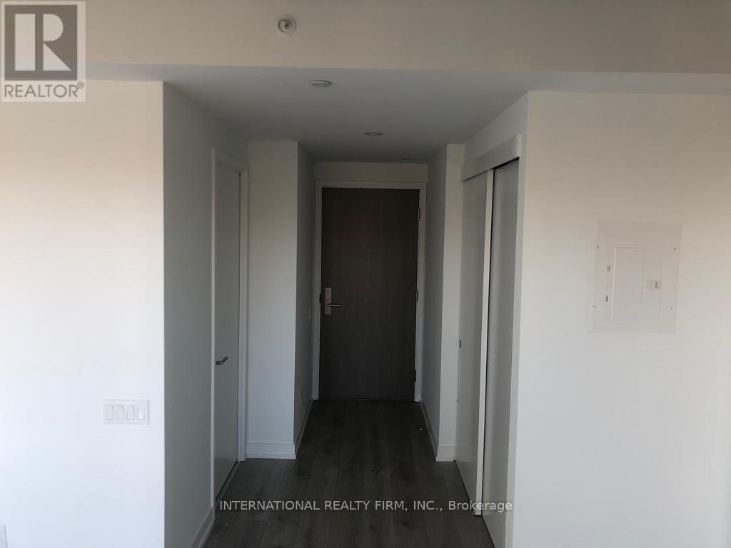 1504 - 161 Roehampton Avenue, Toronto, Ontario  M4P 1P9 - Photo 3 - C12535042