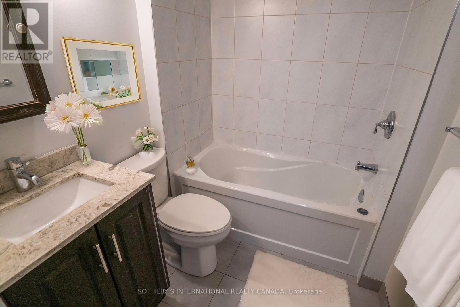 0 - 227 Beverley Street, Toronto, Ontario  M5T 1Z4 - Photo 10 - C12535046