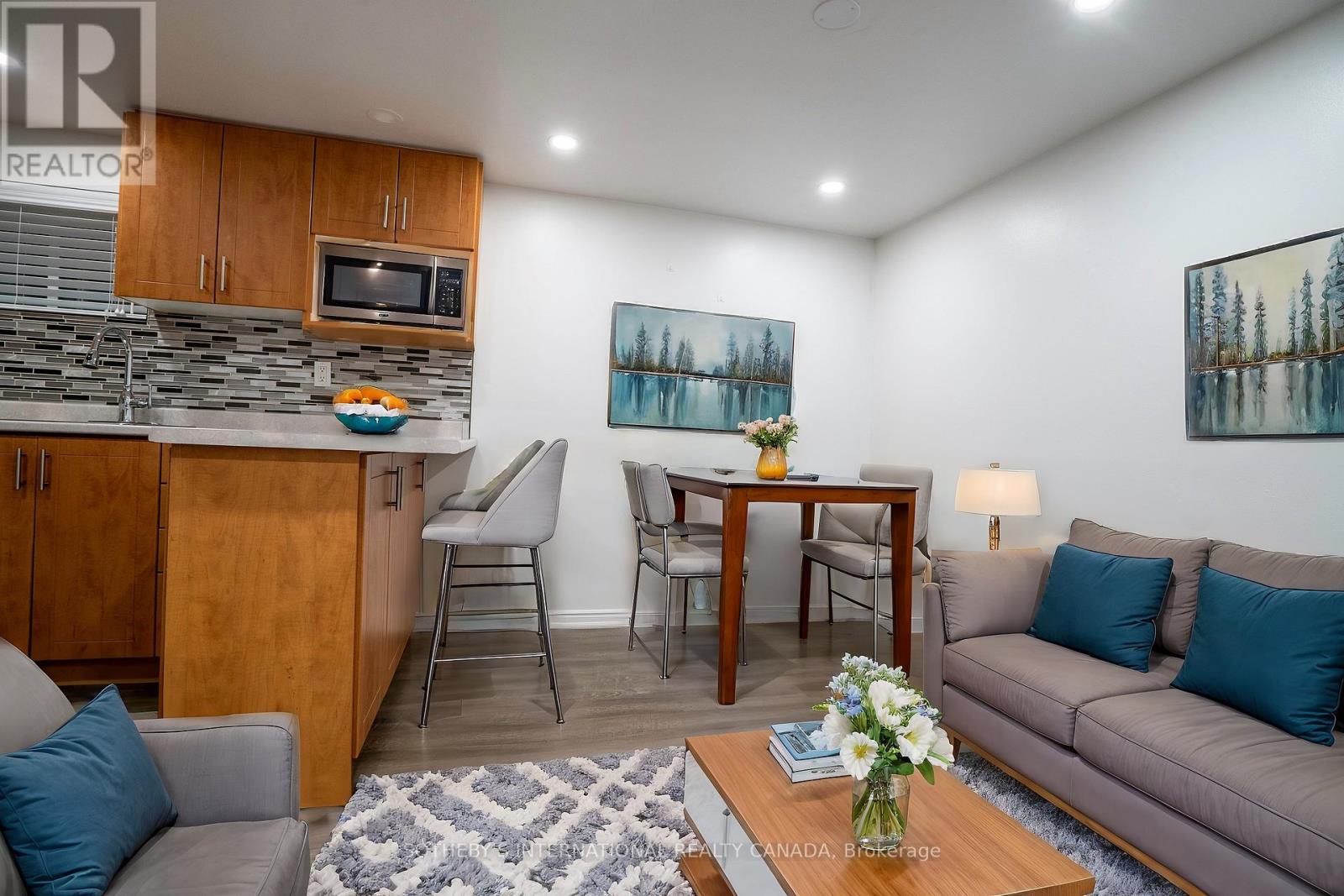 0 - 227 Beverley Street, Toronto, Ontario  M5T 1Z4 - Photo 2 - C12535046