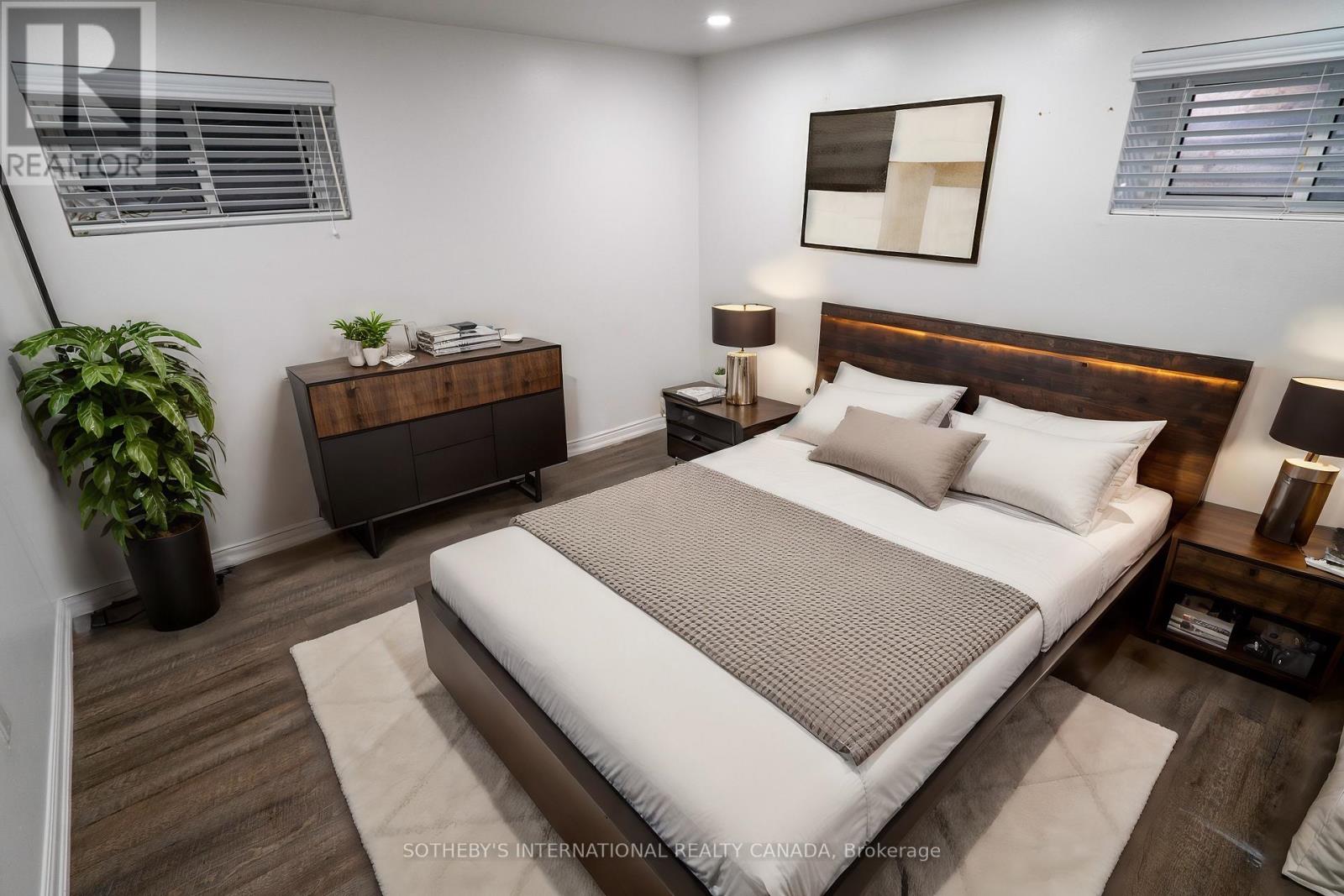 0 - 227 Beverley Street, Toronto, Ontario  M5T 1Z4 - Photo 3 - C12535046