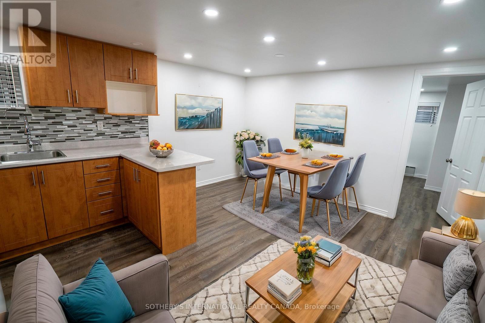 0 - 227 Beverley Street, Toronto, Ontario  M5T 1Z4 - Photo 4 - C12535046