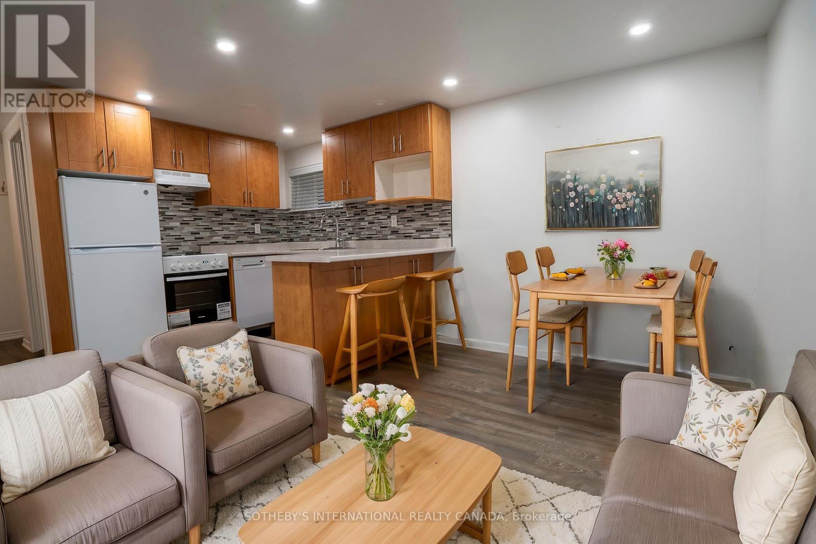 0 - 227 Beverley Street, Toronto, Ontario  M5T 1Z4 - Photo 8 - C12535046