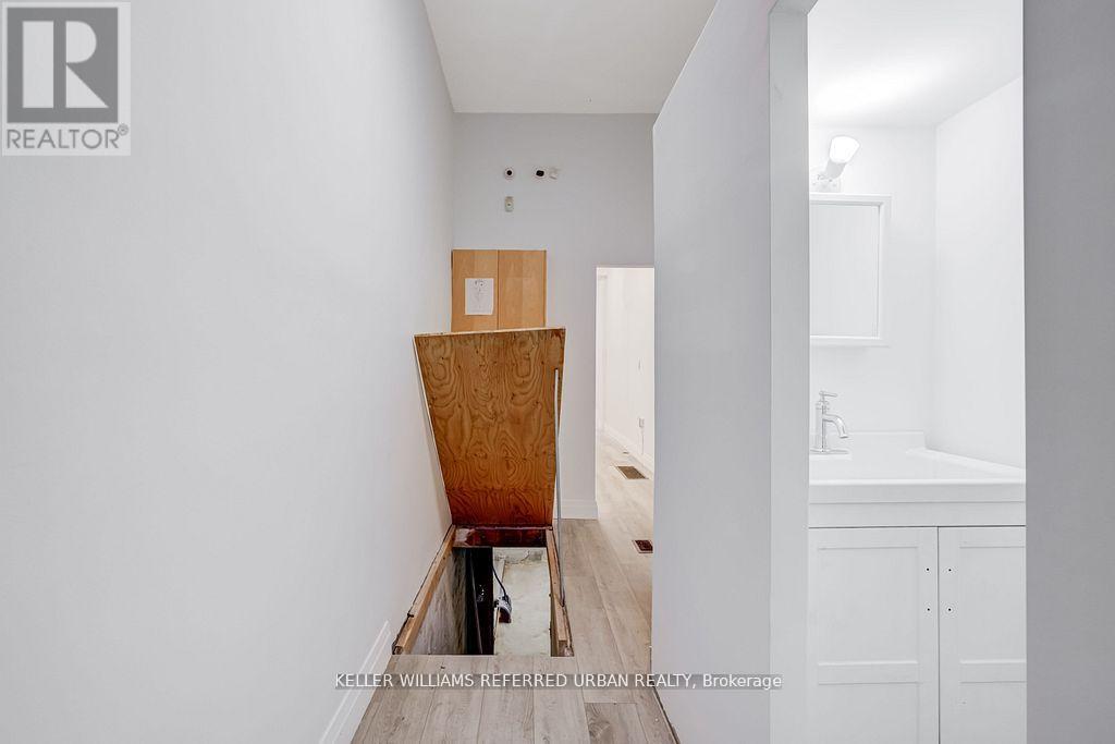 499 Danforth Avenue, Toronto, Ontario  M4K 1P5 - Photo 10 - E12535028