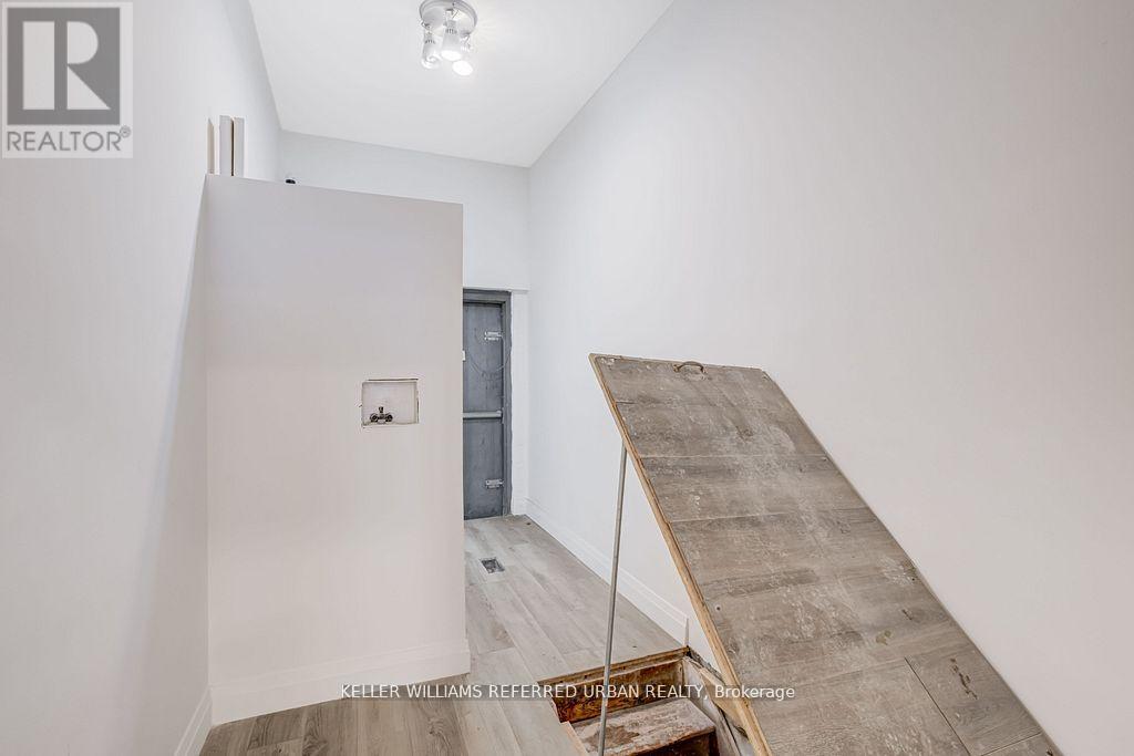 499 Danforth Avenue, Toronto, Ontario  M4K 1P5 - Photo 9 - E12535028