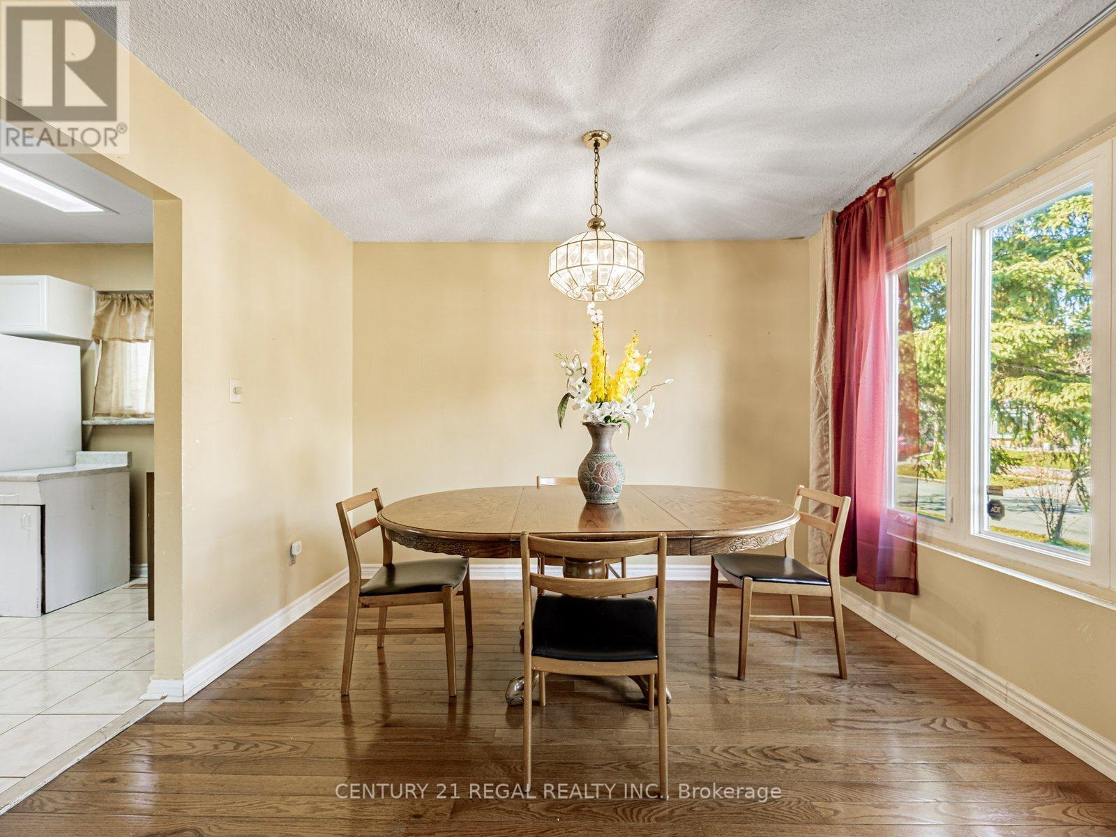 335 Burrows Hall Boulevard, Toronto, Ontario  M1B 1H6 - Photo 10 - E12535048