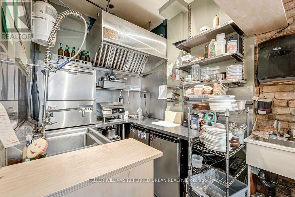 1118 Queen Street E, Toronto, Ontario  M4M 1K8 - Photo 14 - E12535076