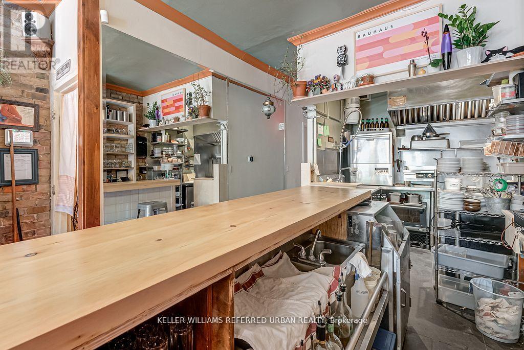 1118 Queen Street E, Toronto, Ontario  M4M 1K8 - Photo 16 - E12535076