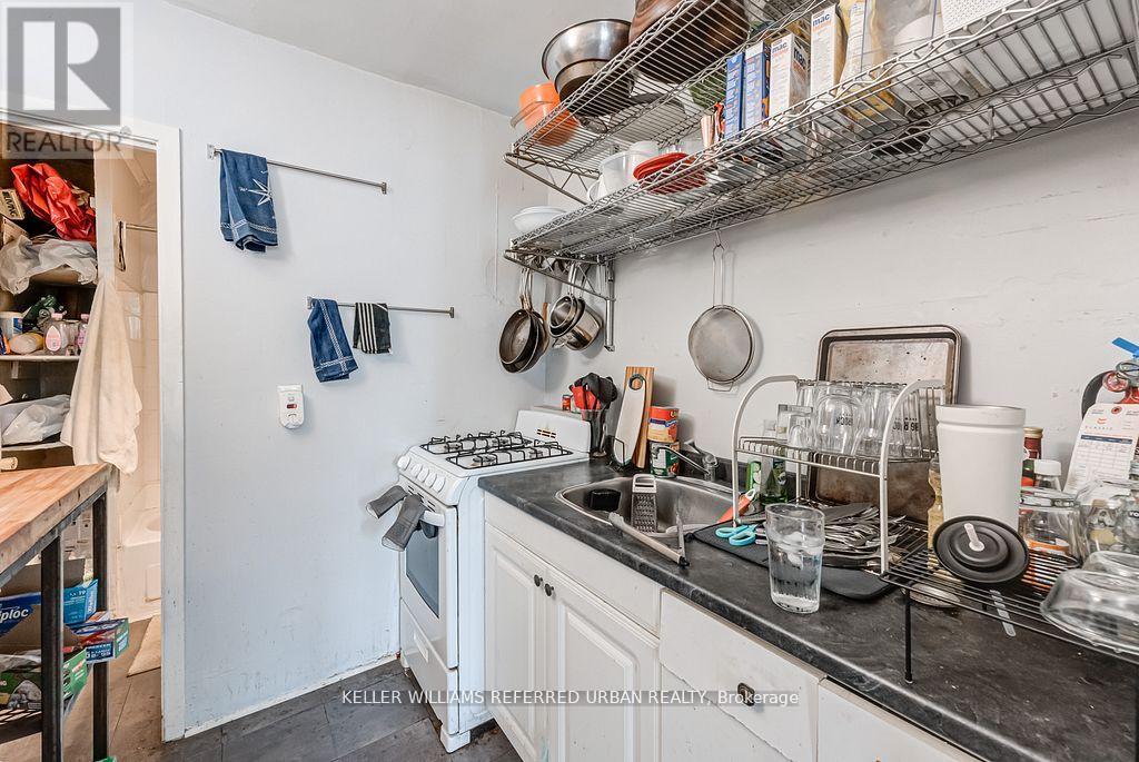 1118 Queen Street E, Toronto, Ontario  M4M 1K8 - Photo 29 - E12535076