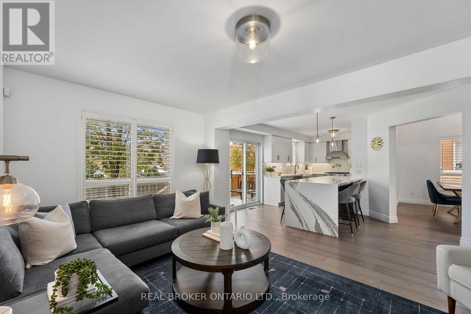 170 St Joan Of Arc Avenue, Vaughan, Ontario  L6A 3B8 - Photo 10 - N12535008