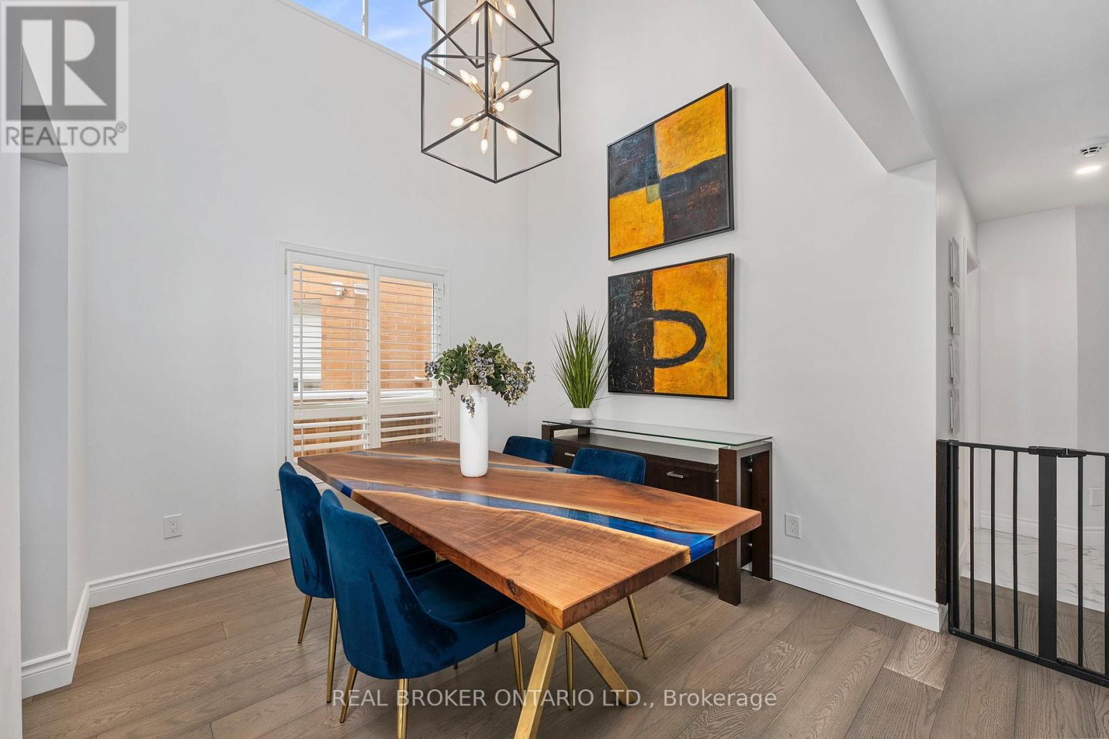 170 St Joan Of Arc Avenue, Vaughan, Ontario  L6A 3B8 - Photo 11 - N12535008