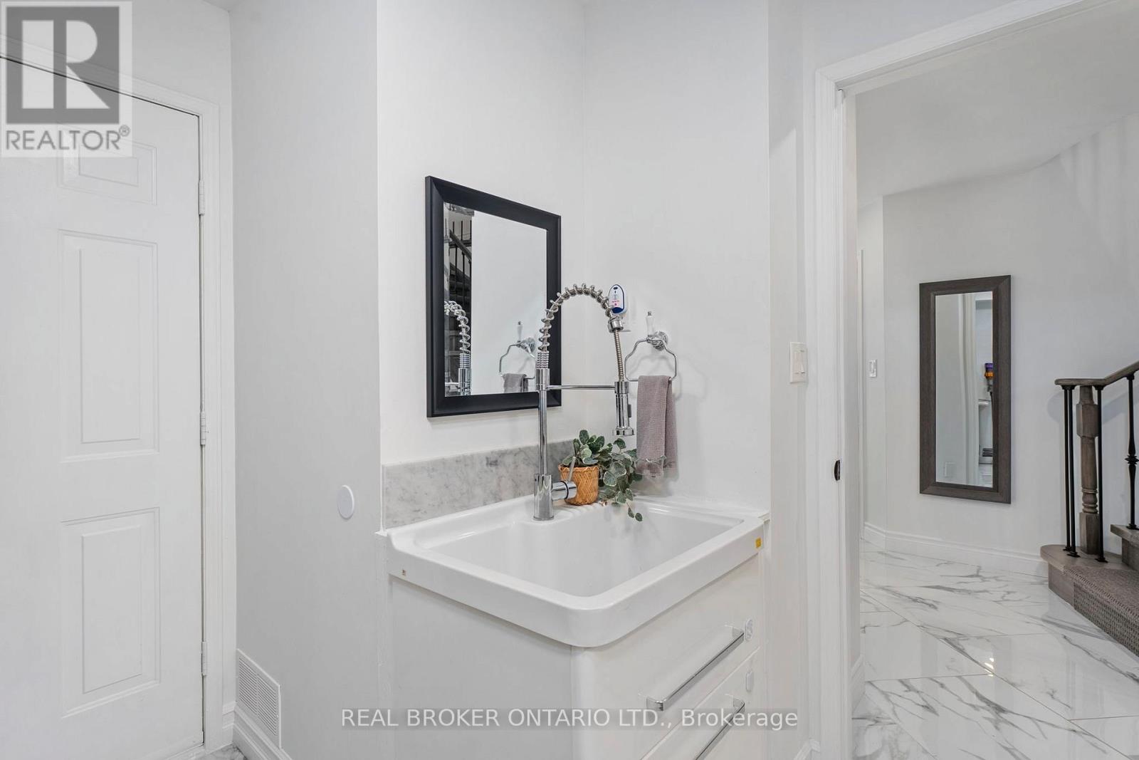 170 St Joan Of Arc Avenue, Vaughan, Ontario  L6A 3B8 - Photo 16 - N12535008