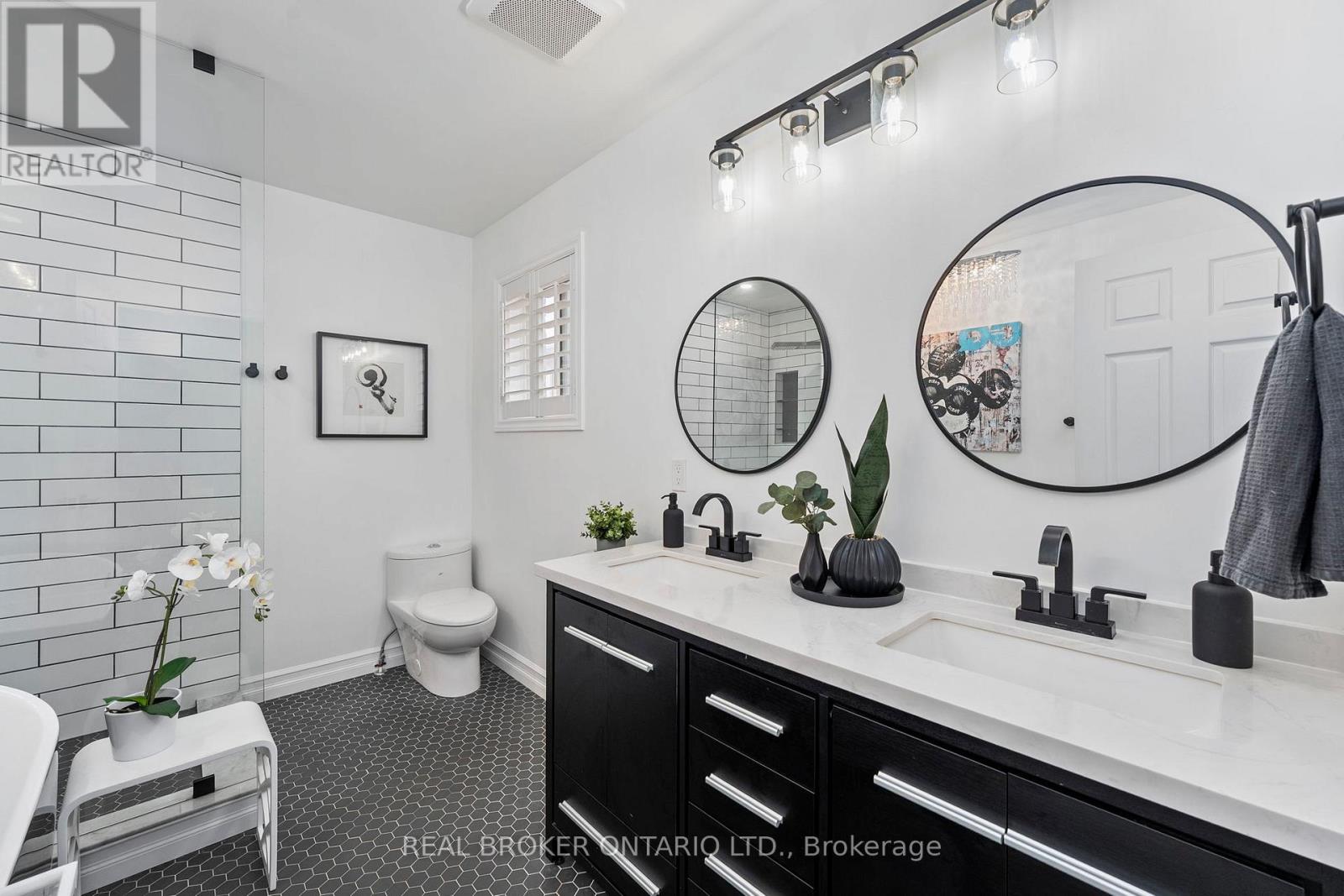 170 St Joan Of Arc Avenue, Vaughan, Ontario  L6A 3B8 - Photo 21 - N12535008