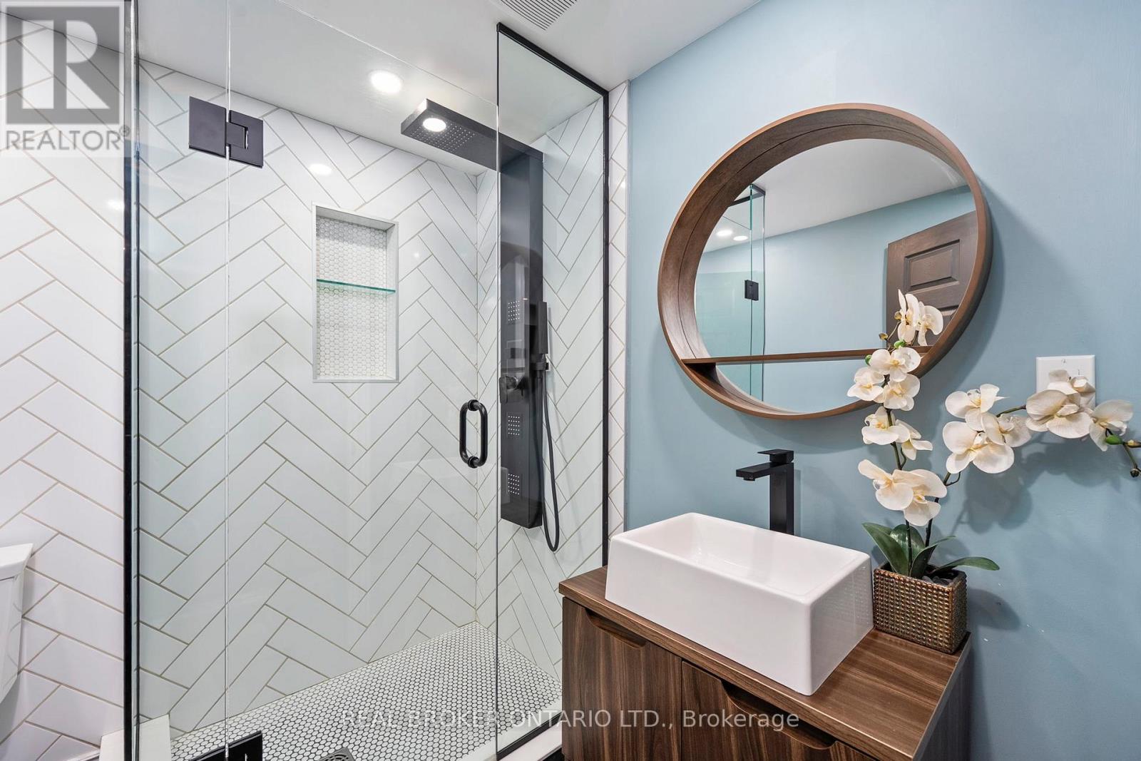 170 St Joan Of Arc Avenue, Vaughan, Ontario  L6A 3B8 - Photo 37 - N12535008