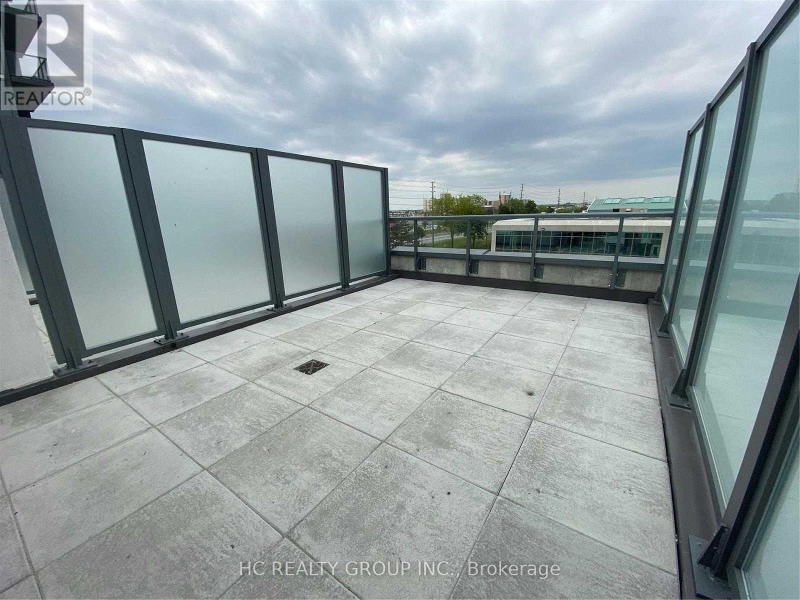 Th02 - 1010 Portage Parkway, Vaughan, Ontario  L4K 0K3 - Photo 11 - N12535038