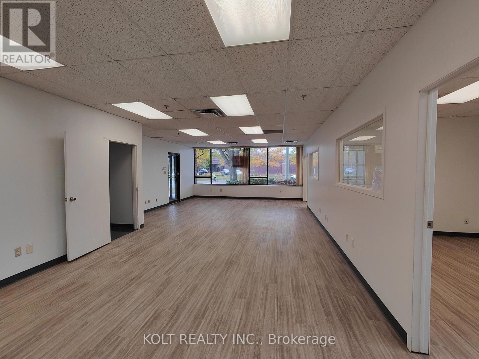 37 - 330 Esna Park Drive, Markham, Ontario  L3R 1H3 - Photo 5 - N12535058