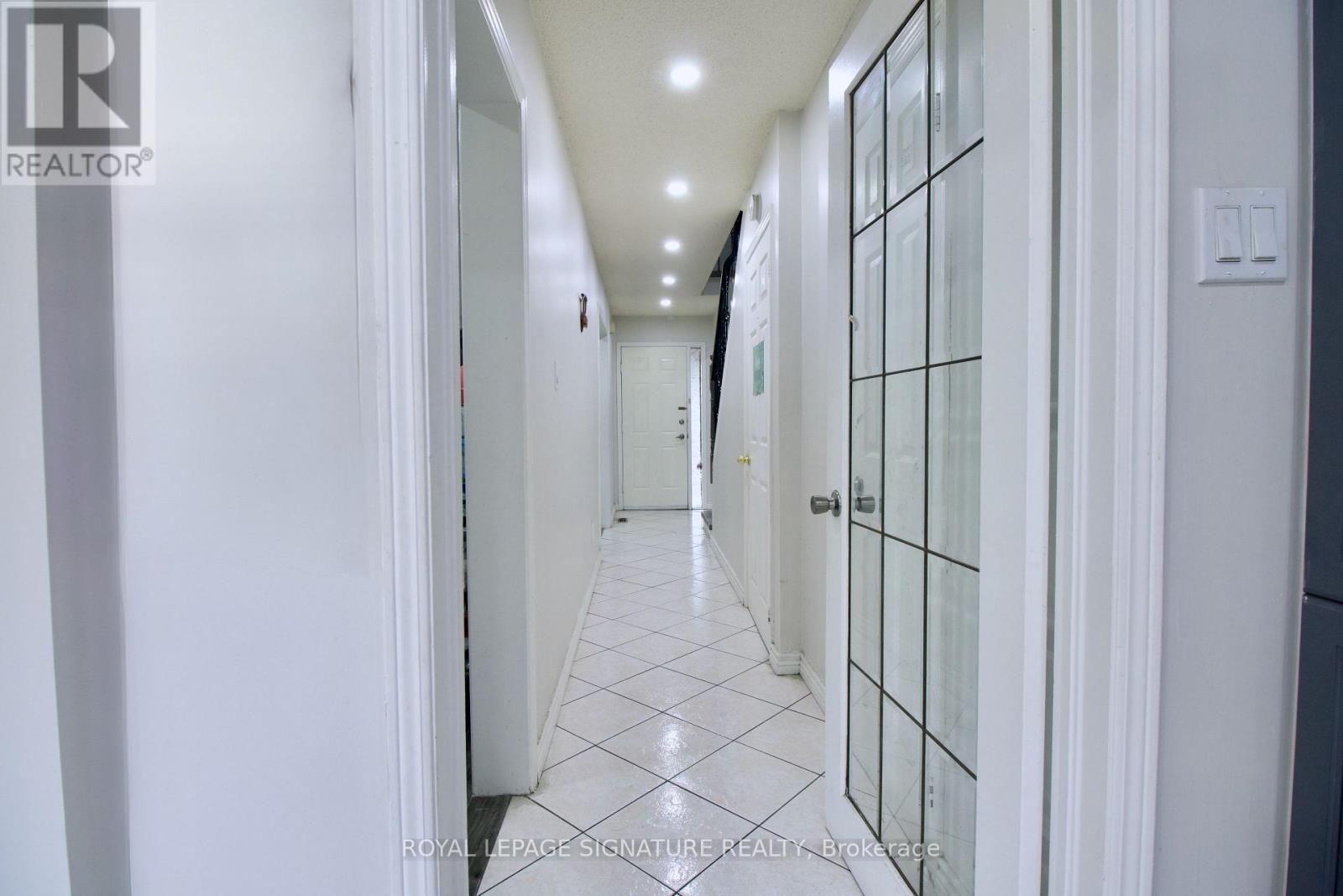 5125 Salishan Circle, Mississauga, Ontario  L5R 3E8 - Photo 21 - W12531104