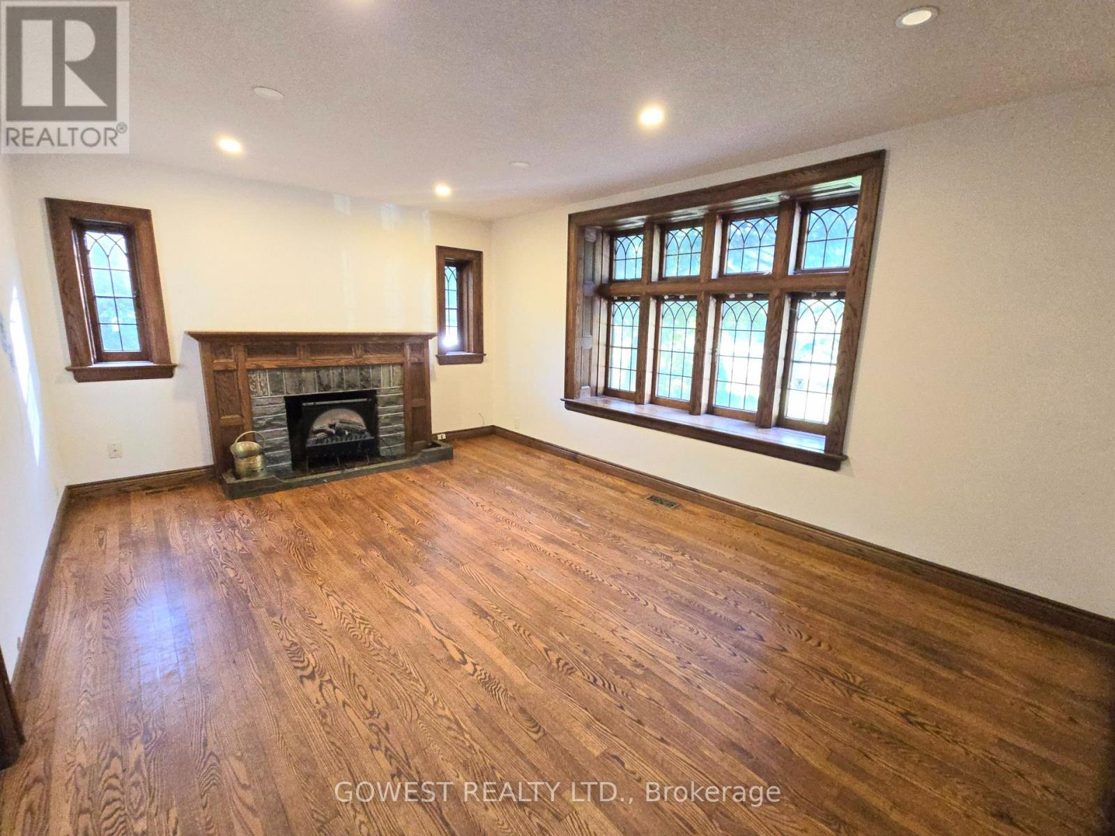 62 Pinewood Trail, Mississauga, Ontario  L5G 2L1 - Photo 23 - W12535064