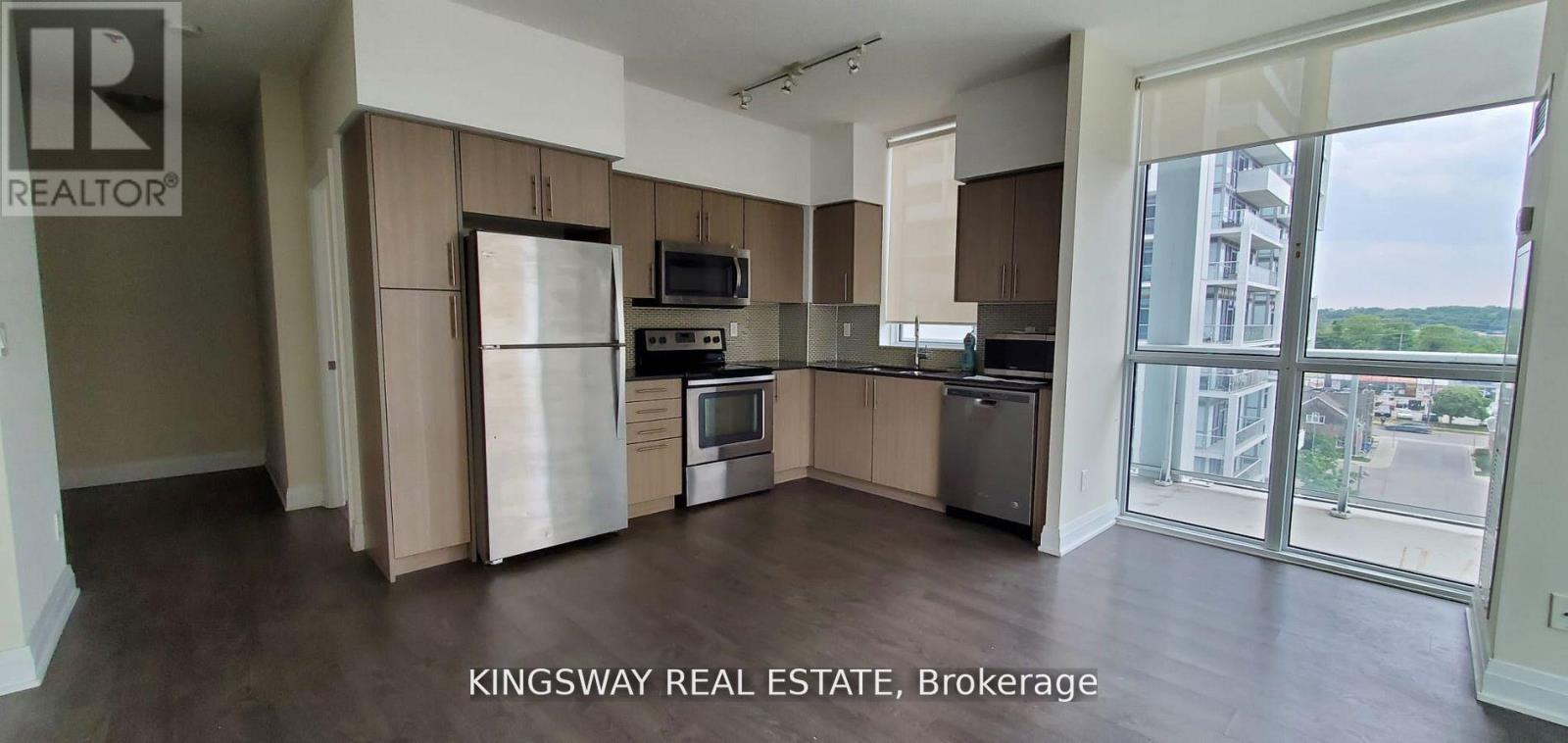 503 - 55 Speers Road, Oakville, Ontario  L6K 3V5 - Photo 2 - W12535074