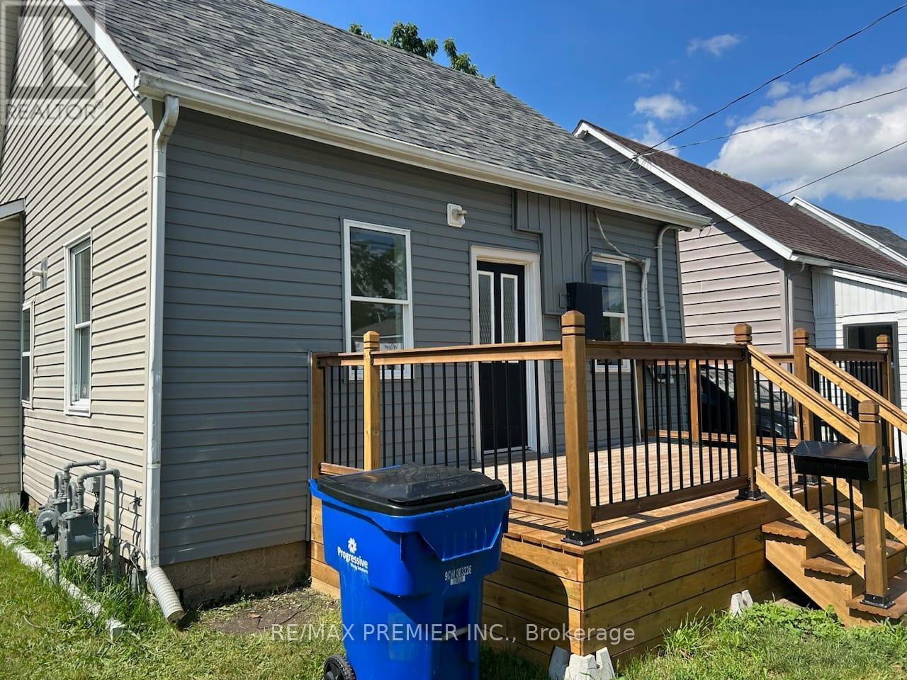 A - 189 King Street E, Chatham-Kent, Ontario  N7M 3N3 - Photo 2 - X12535024