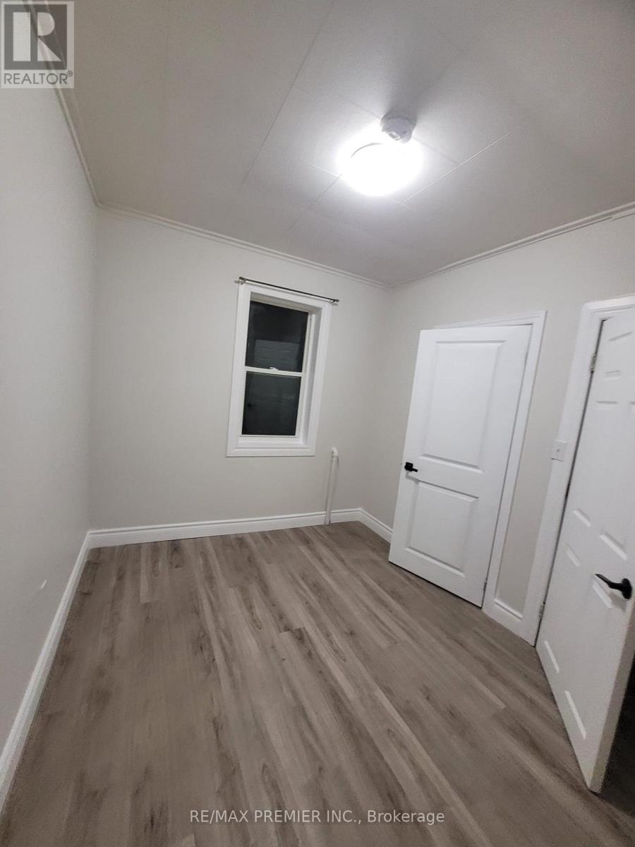 A - 189 King Street E, Chatham-Kent, Ontario  N7M 3N3 - Photo 5 - X12535024