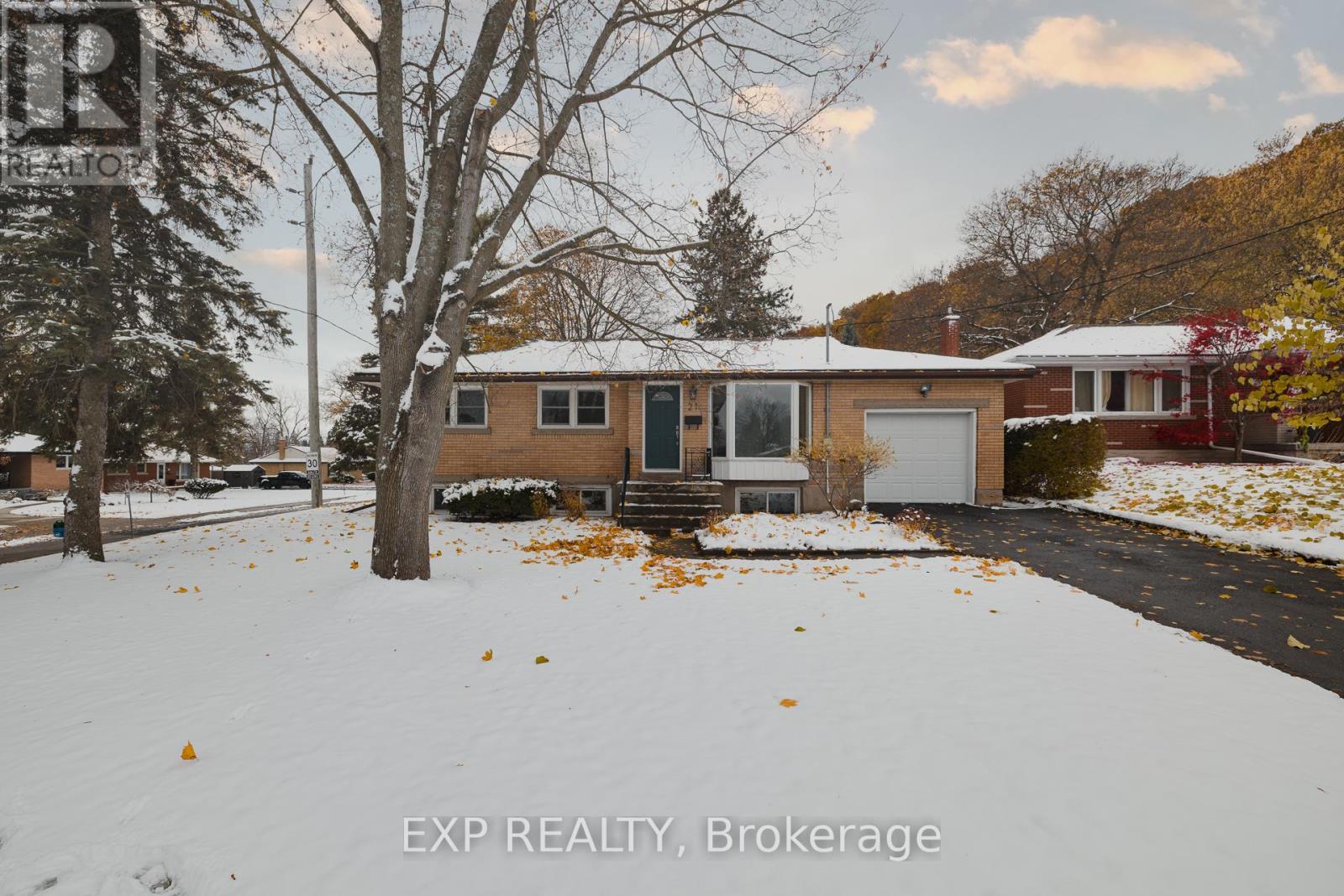 21 CULHAM DRIVE, Cambridge, Ontario