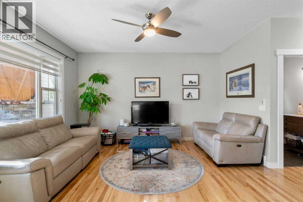 2581 Coopers Circle Sw, Airdrie, Alberta  T4B 3B7 - Photo 12 - A2266136