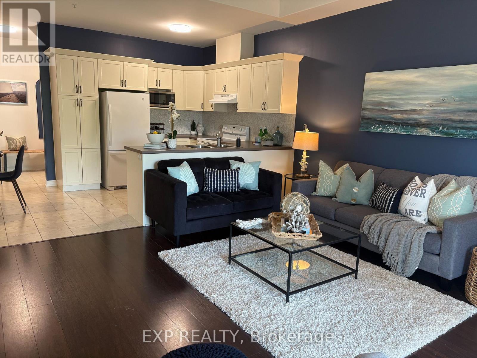 102 - 1 Chamberlain Crescent, Collingwood, Ontario  L9Y 0E3 - Photo 2 - S12424501