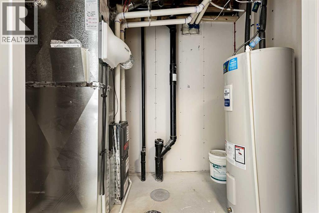 13 Waterford Glen, Chestermere, Alberta  T1X 2T8 - Photo 8 - A2216188