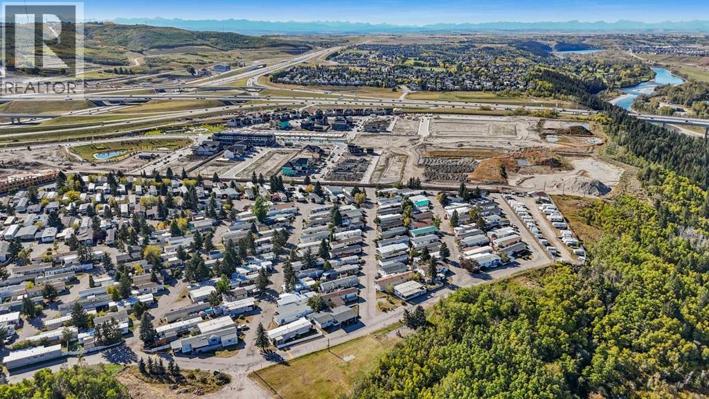 424, 3223 83 Street Nw, Calgary, Alberta  T3B 5P2 - Photo 1 - A2263505