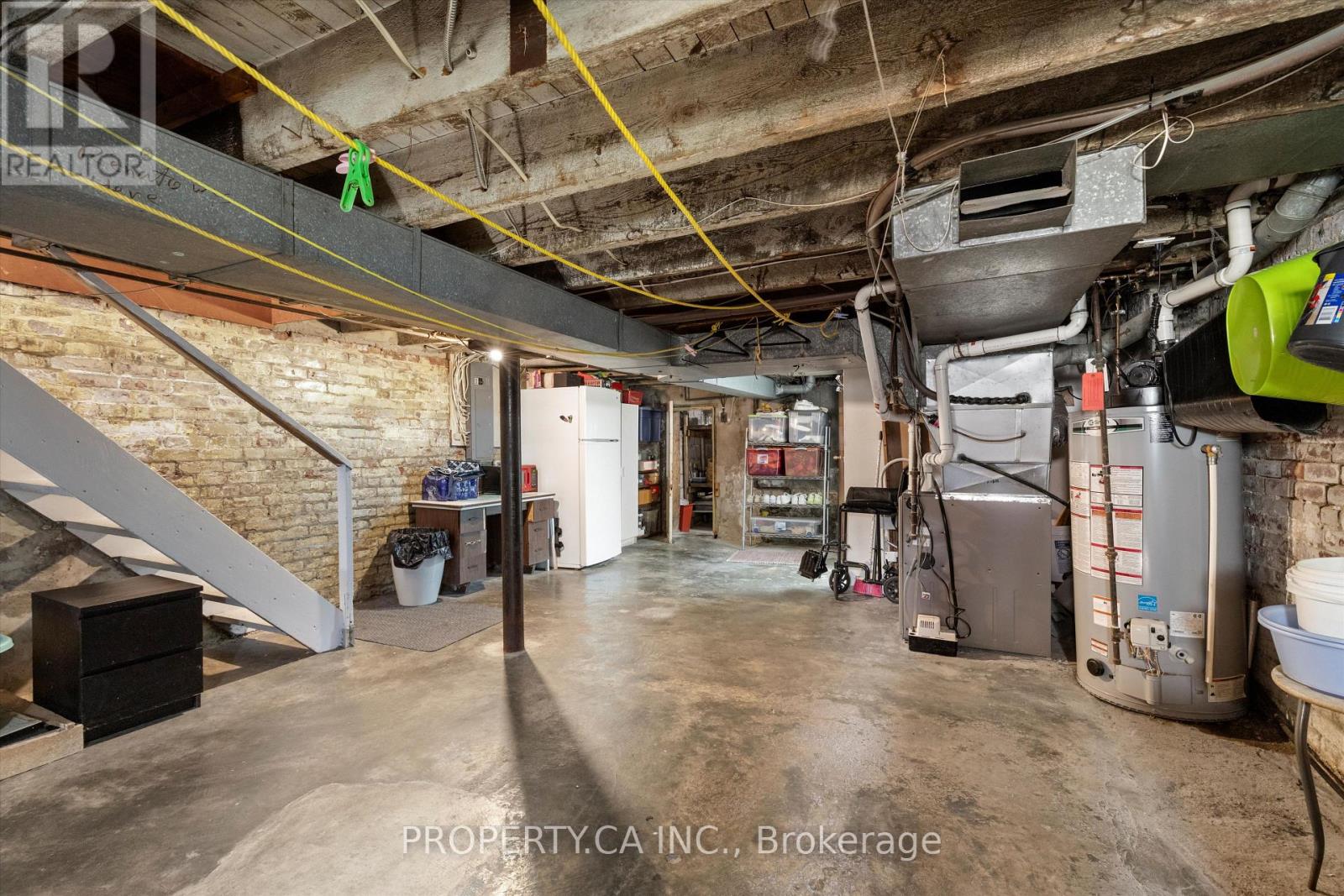 790 Manning Avenue, Toronto, Ontario  M6G 2W6 - Photo 34 - C12535086