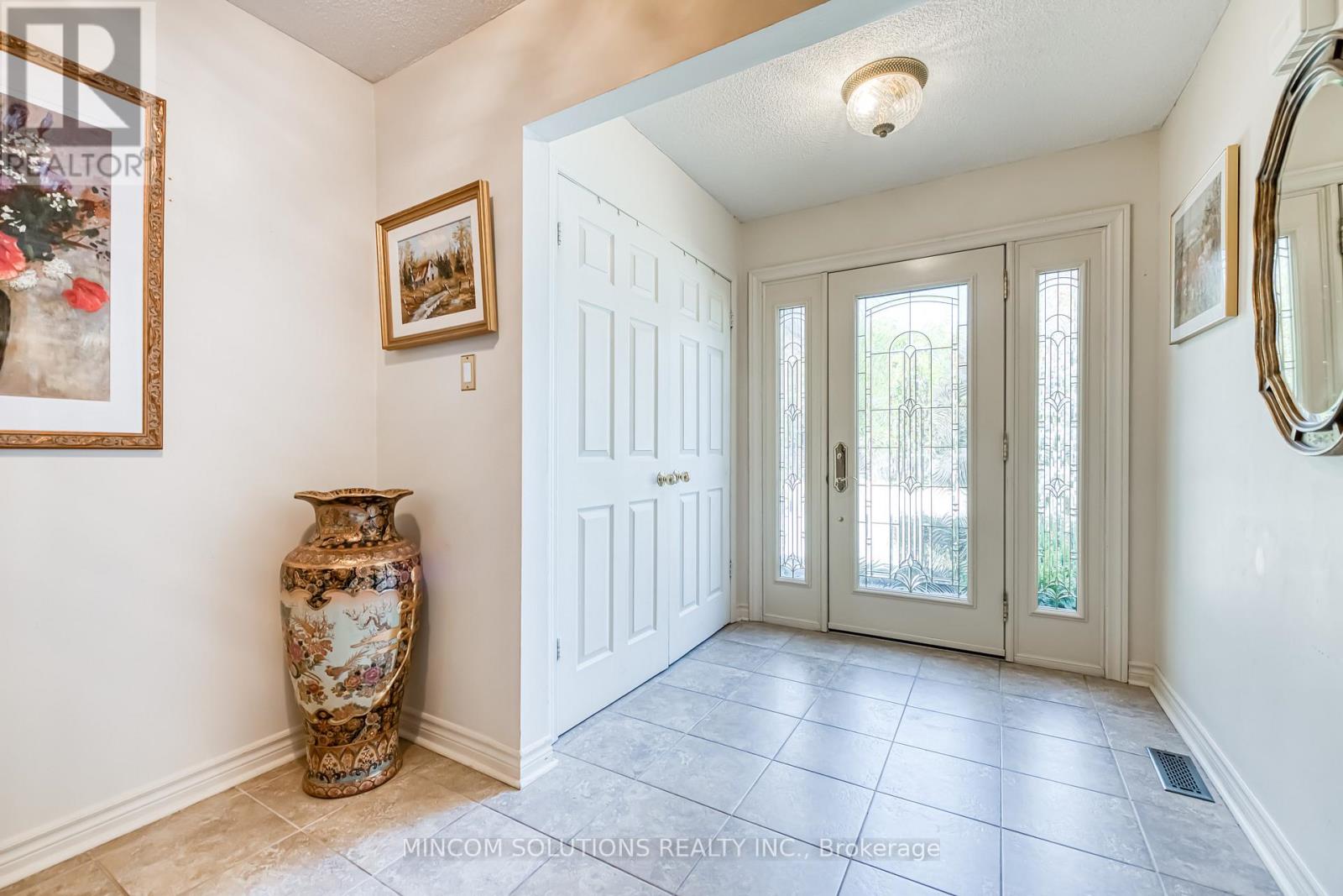 267 Aurora Heights Drive, Aurora, Ontario  L4G 5C3 - Photo 2 - N12501802