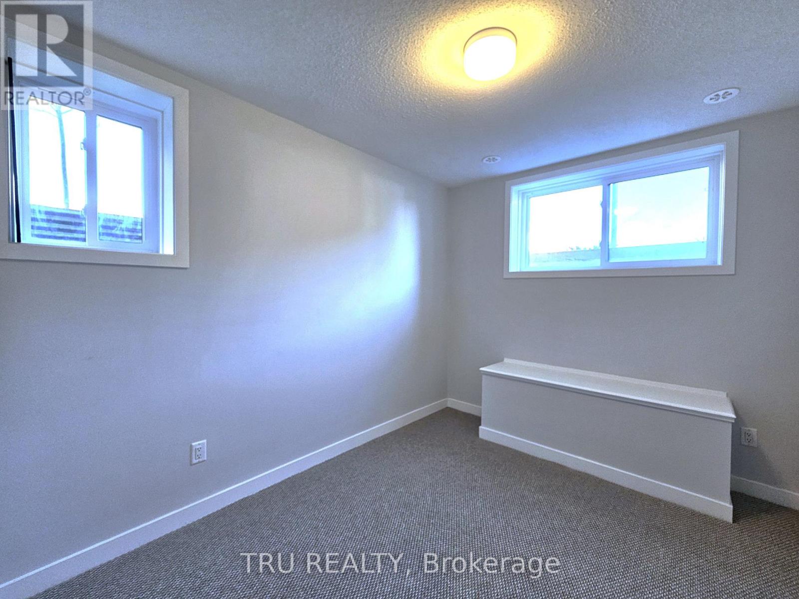 630 Mishi Private, Ottawa, Ontario  K1K 5C5 - Photo 13 - X12535146