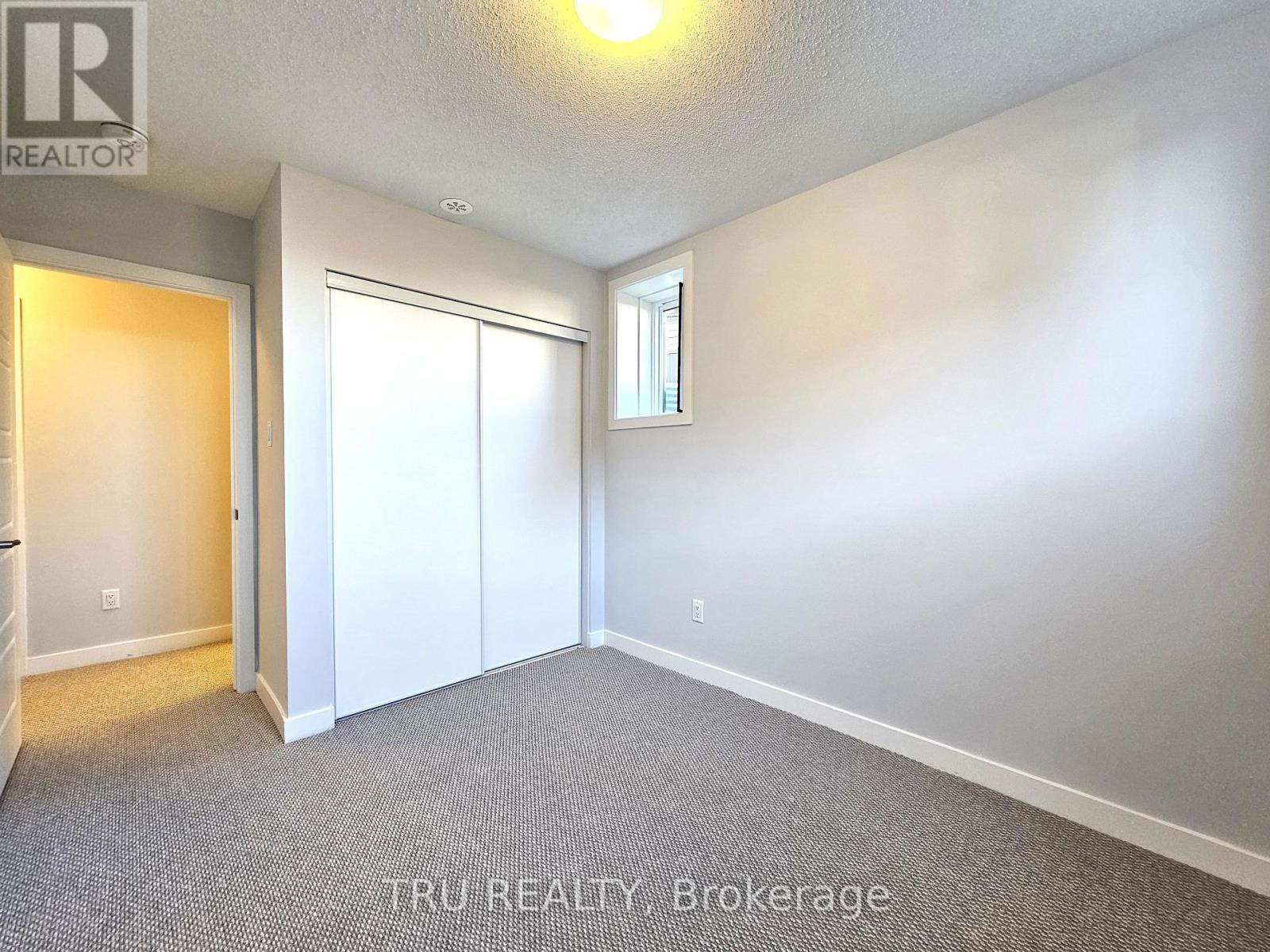 630 Mishi Private, Ottawa, Ontario  K1K 5C5 - Photo 14 - X12535146