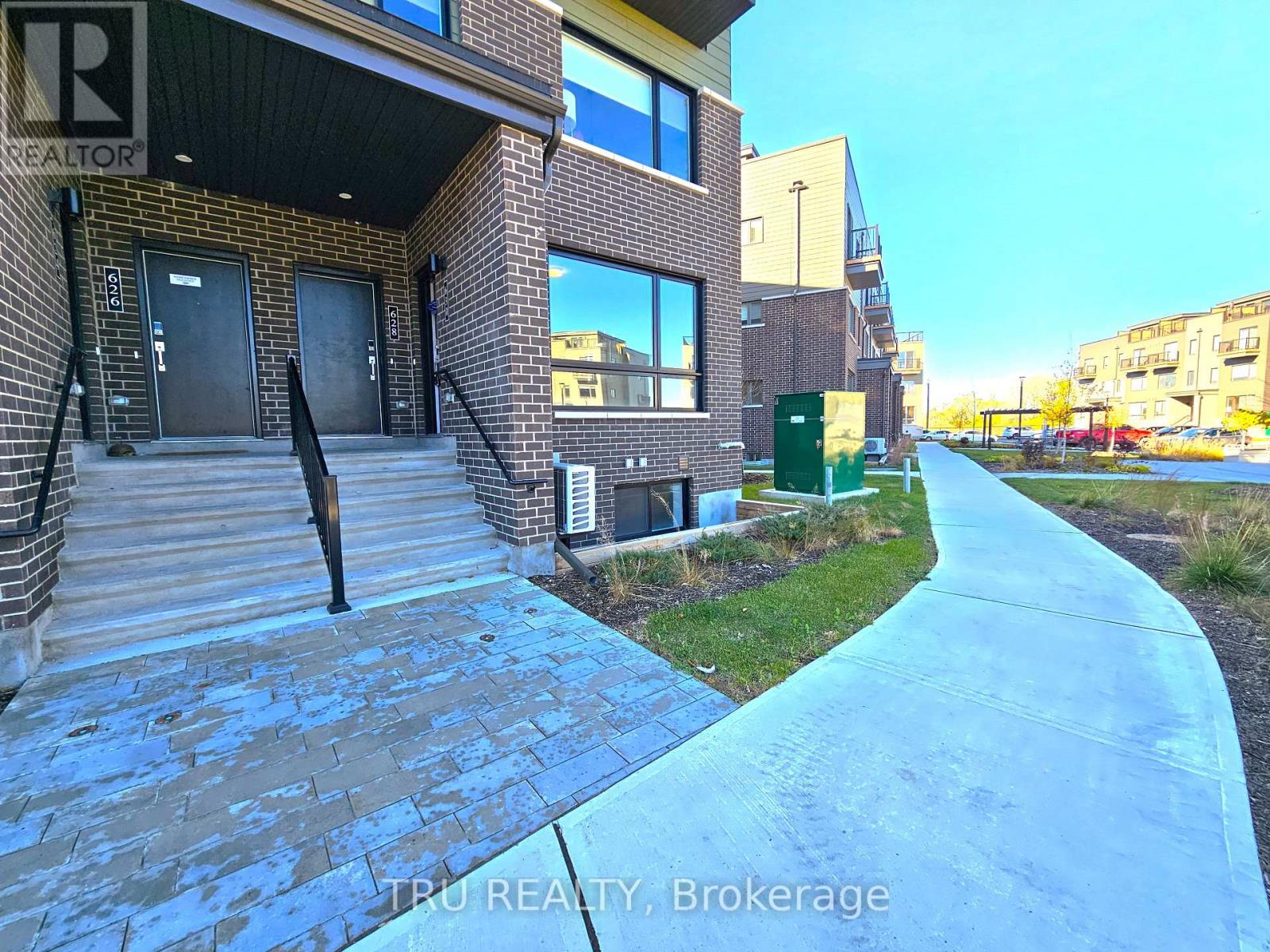 630 Mishi Private, Ottawa, Ontario  K1K 5C5 - Photo 19 - X12535146