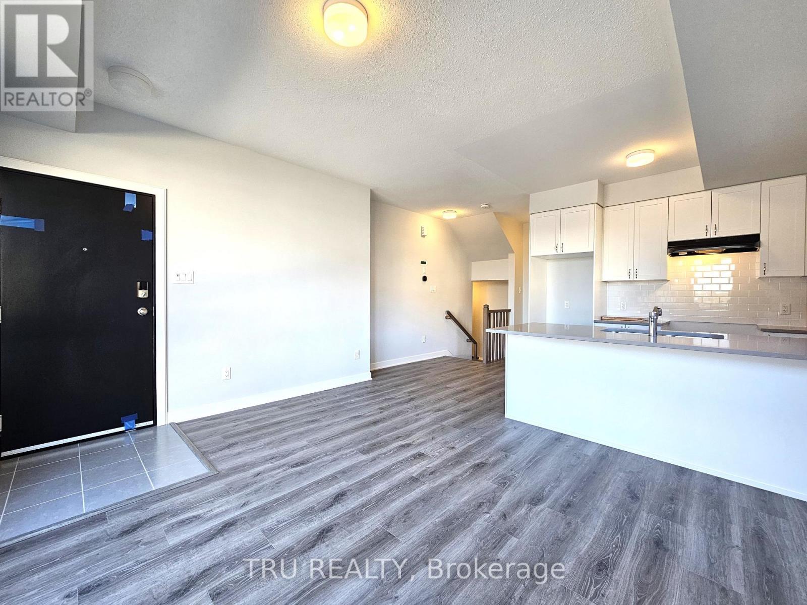 630 Mishi Private, Ottawa, Ontario  K1K 5C5 - Photo 9 - X12535146